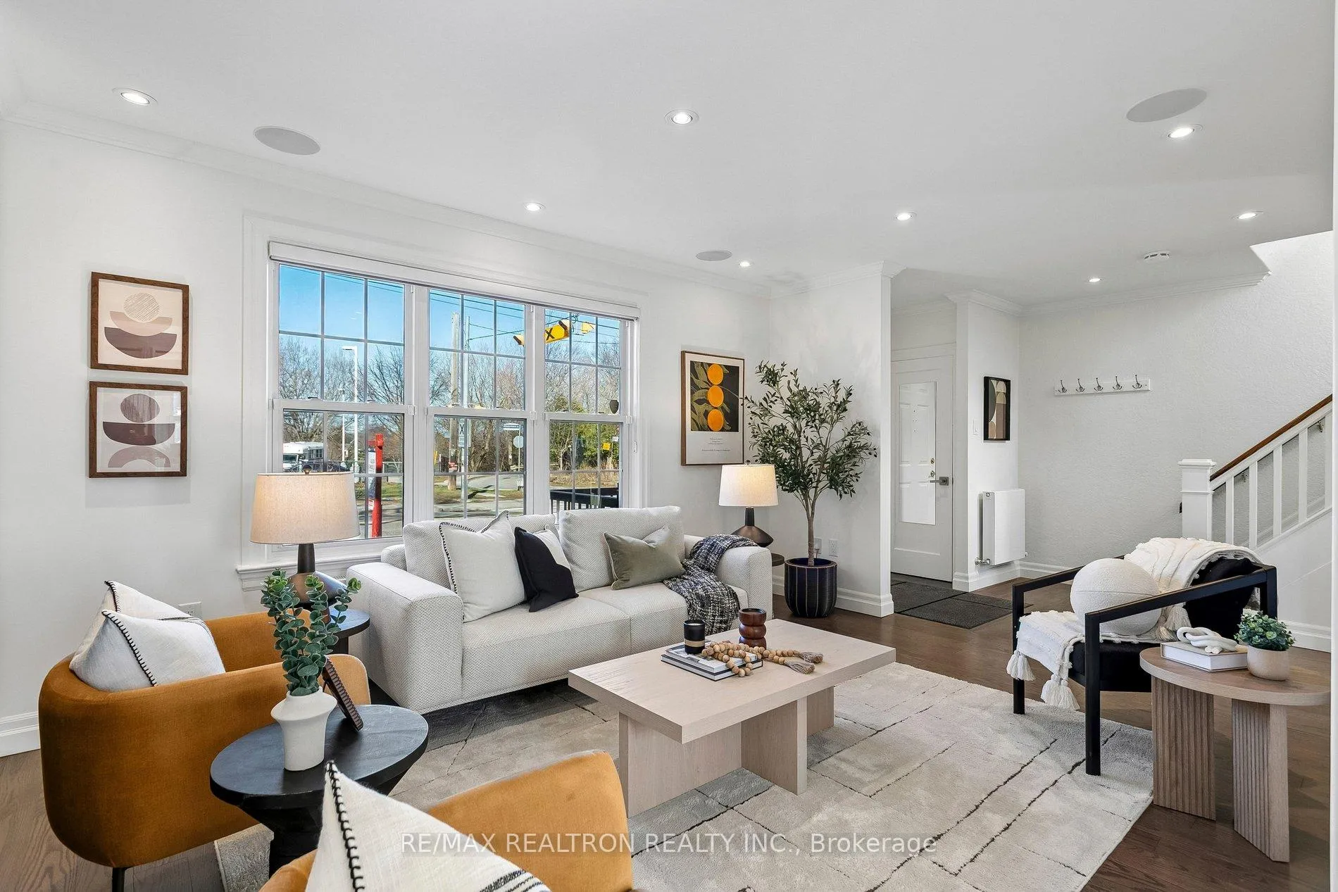 Photo 4 of 180 Windermere Avenue, Toronto, High Park-Swansea — HOMEH