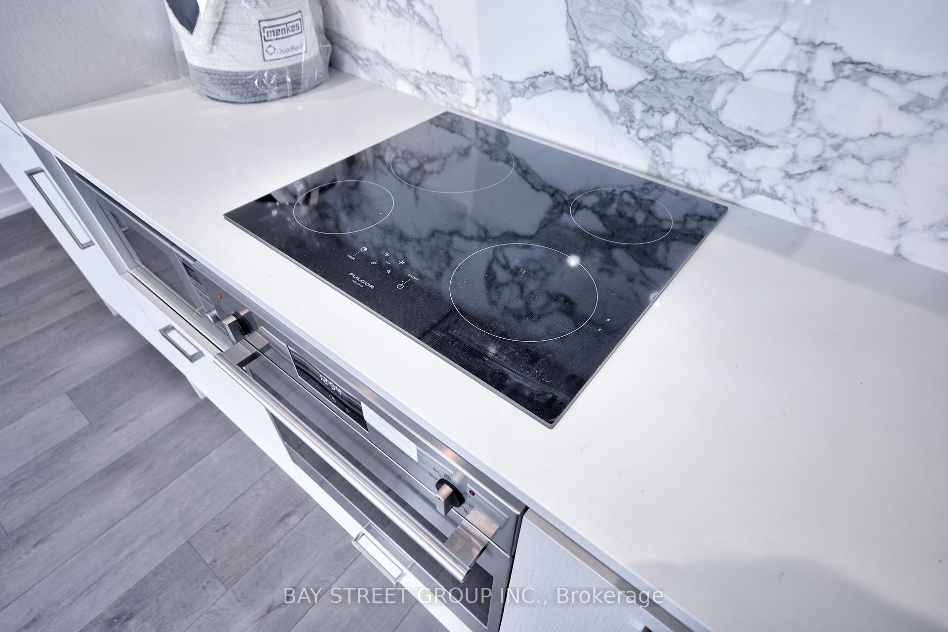 Photo 19 of Unit 806, 38 Honeycrisp Crescent, Vaughan, Vaughan Corporate Centre — HOMEH