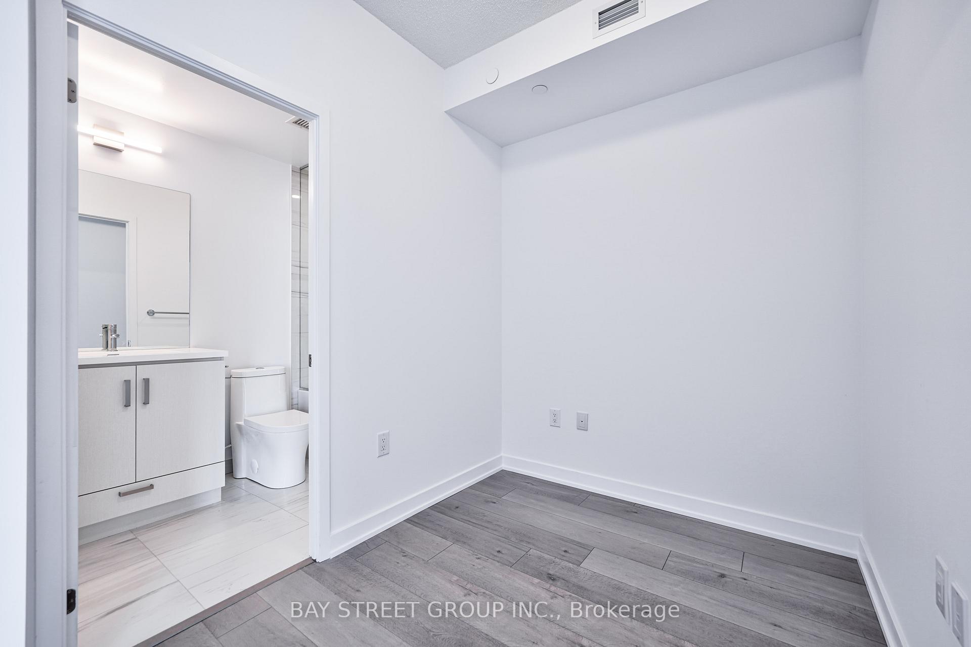 Photo 61 of Unit 806, 38 Honeycrisp Crescent, Vaughan, Vaughan Corporate Centre — HOMEH