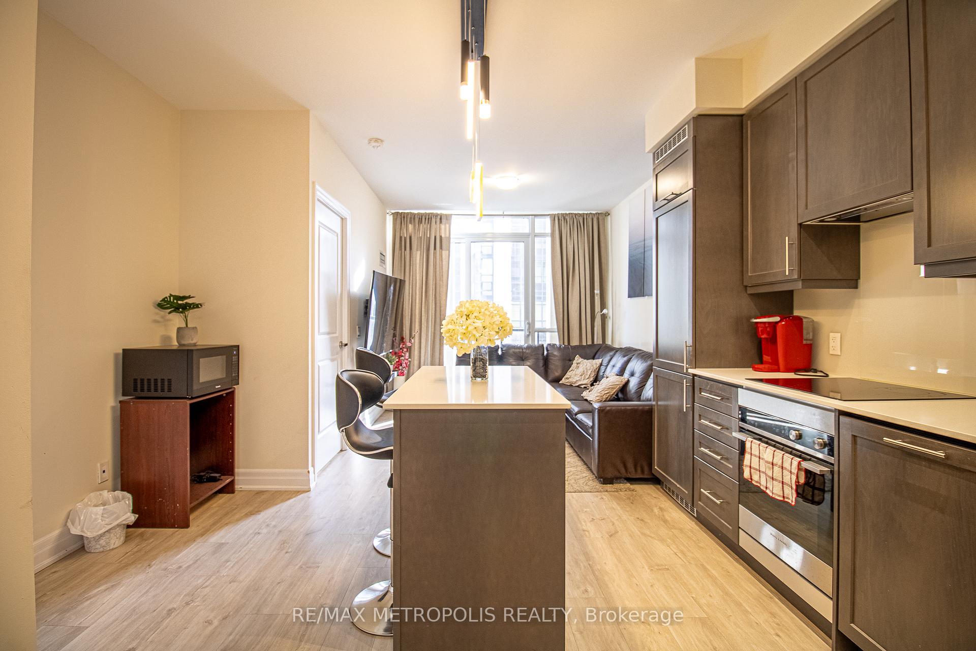Photo 5 of Unit 604, 9085 Jane Street, Vaughan, Concord — HOMEH