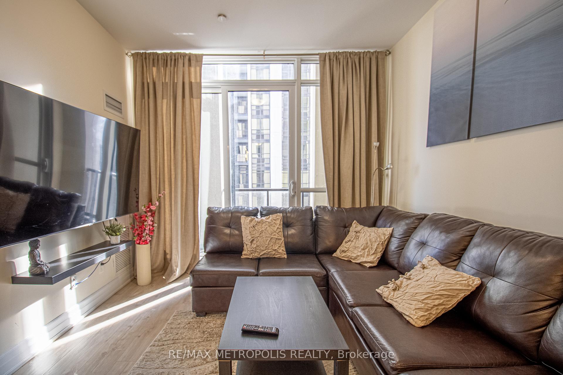 Photo 9 of Unit 604, 9085 Jane Street, Vaughan, Concord — HOMEH