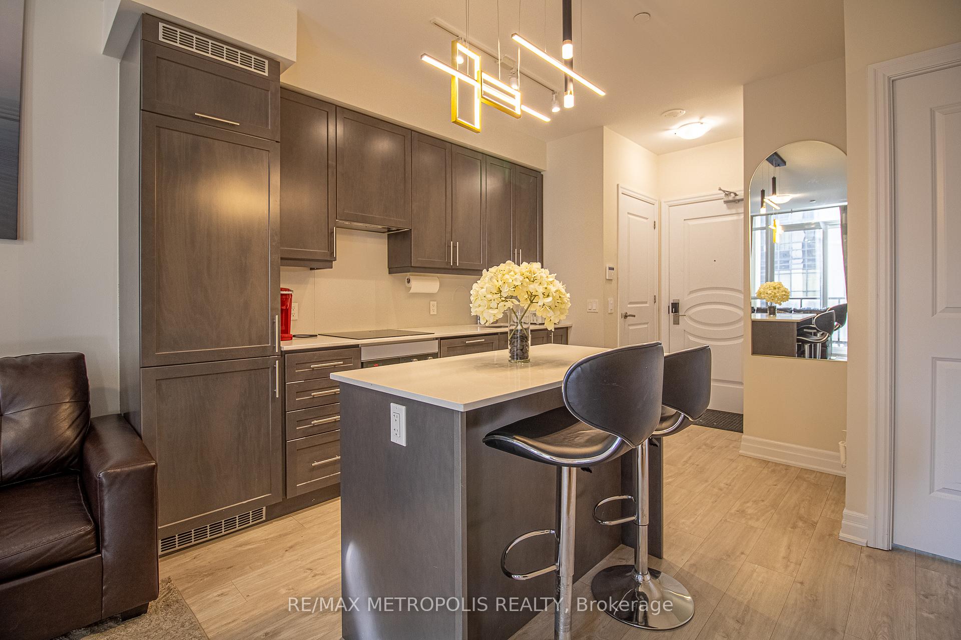 Photo 11 of Unit 604, 9085 Jane Street, Vaughan, Concord — HOMEH