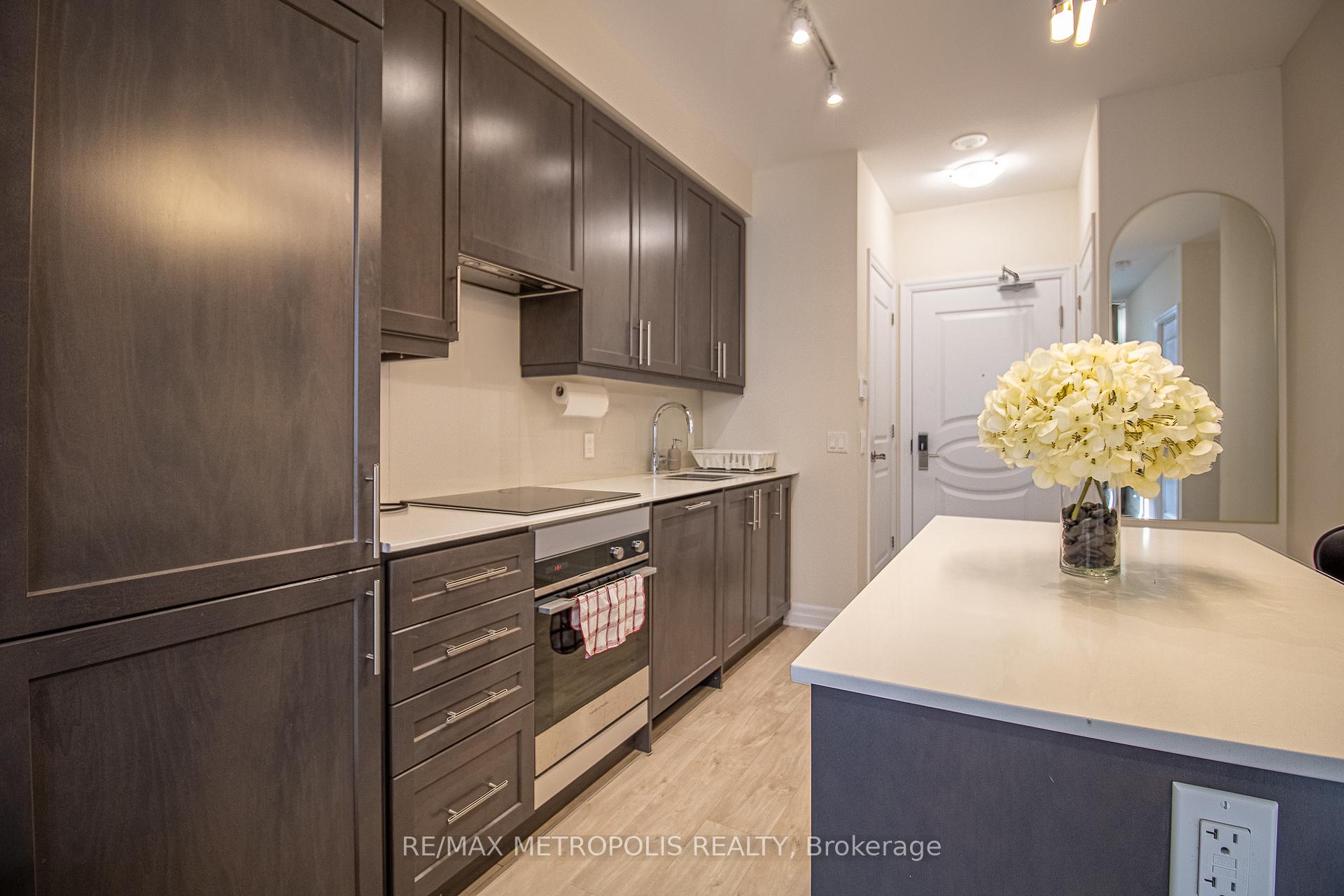 Photo 15 of Unit 604, 9085 Jane Street, Vaughan, Concord — HOMEH
