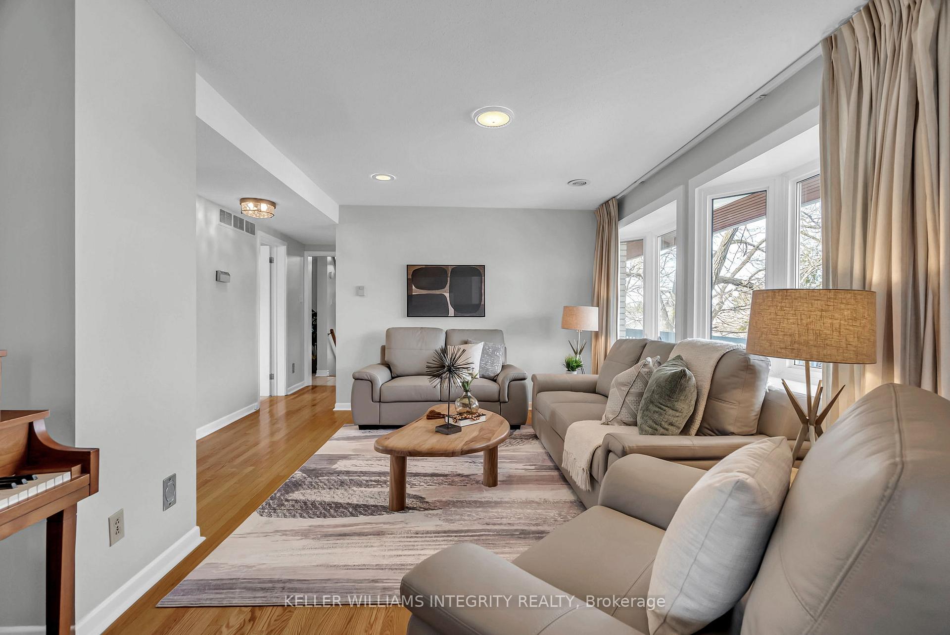 Photo 8 of 3 Commanche Drive, Ottawa, City View/Skyline/Fisher Heights/Parkwood Hills — HOMEH