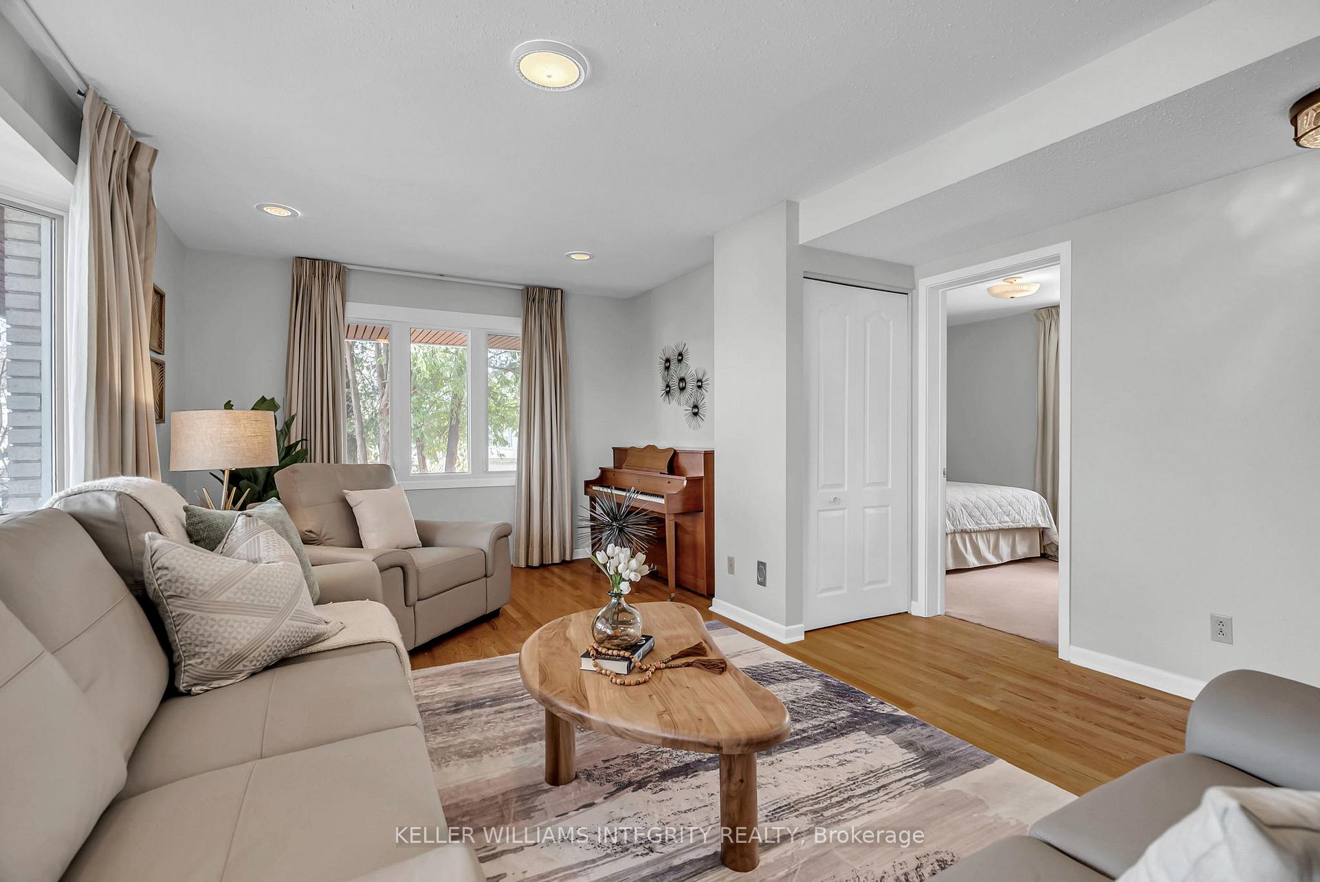 Photo 9 of 3 Commanche Drive, Ottawa, City View/Skyline/Fisher Heights/Parkwood Hills — HOMEH
