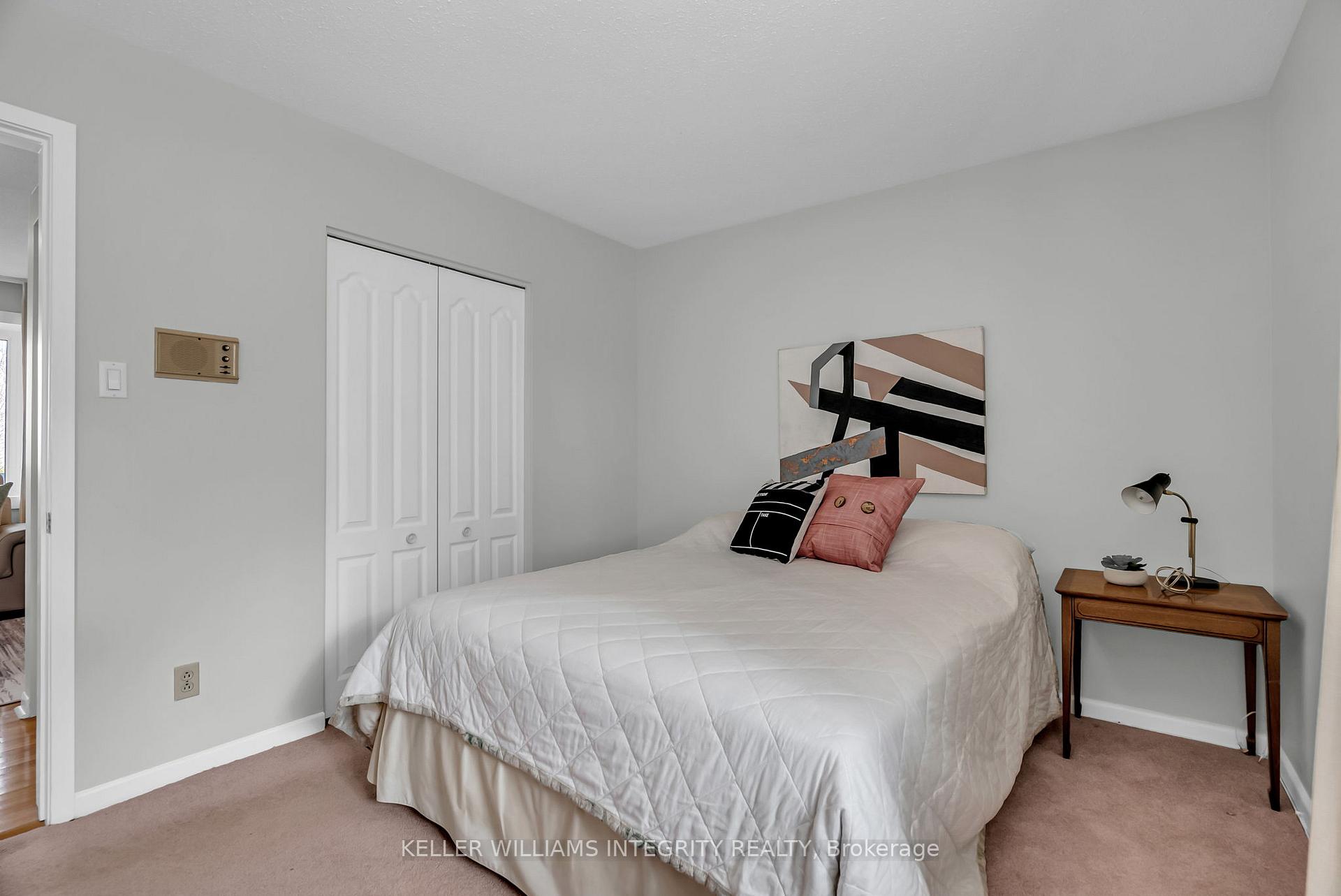 Photo 11 of 3 Commanche Drive, Ottawa, City View/Skyline/Fisher Heights/Parkwood Hills — HOMEH