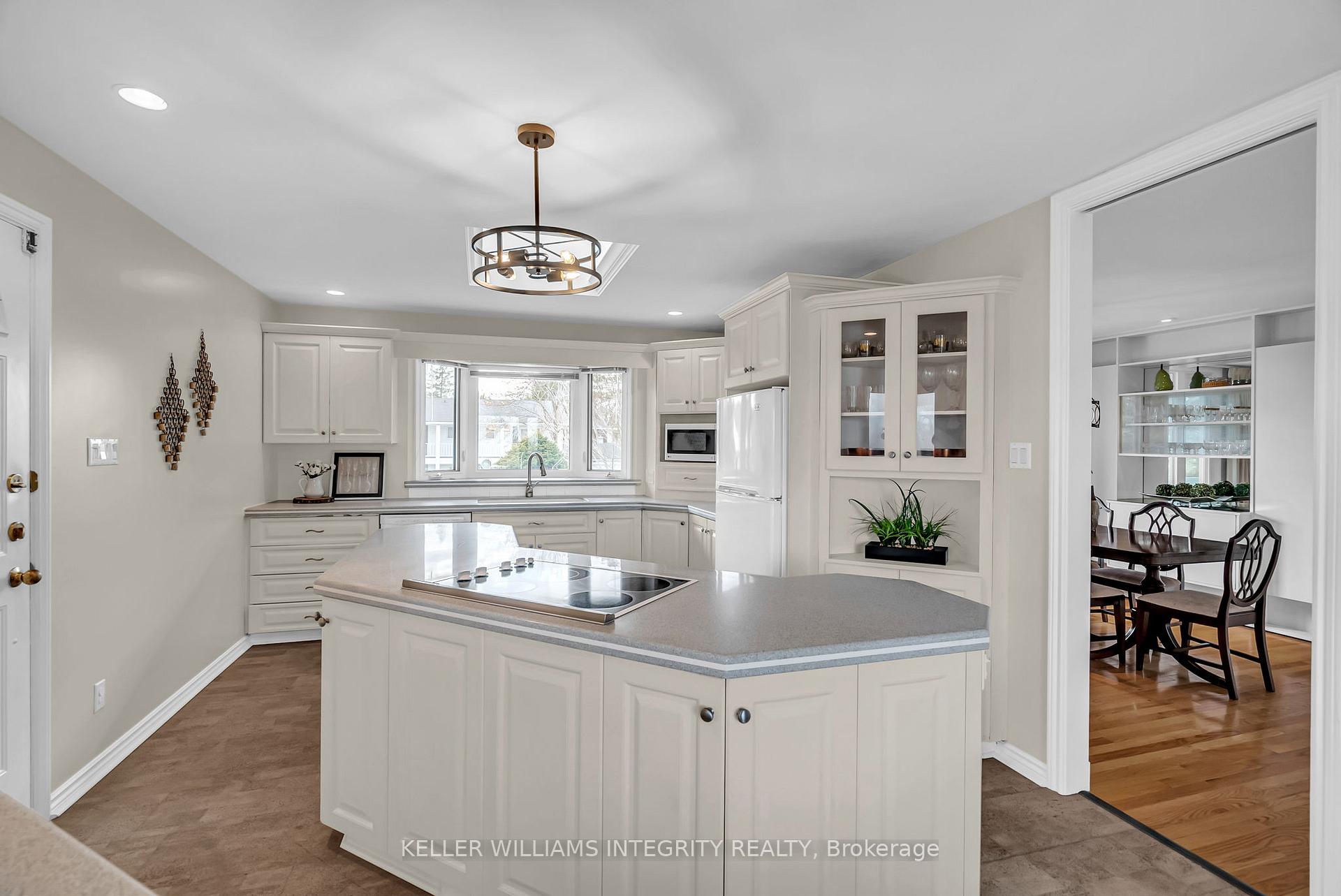 Photo 25 of 3 Commanche Drive, Ottawa, City View/Skyline/Fisher Heights/Parkwood Hills — HOMEH
