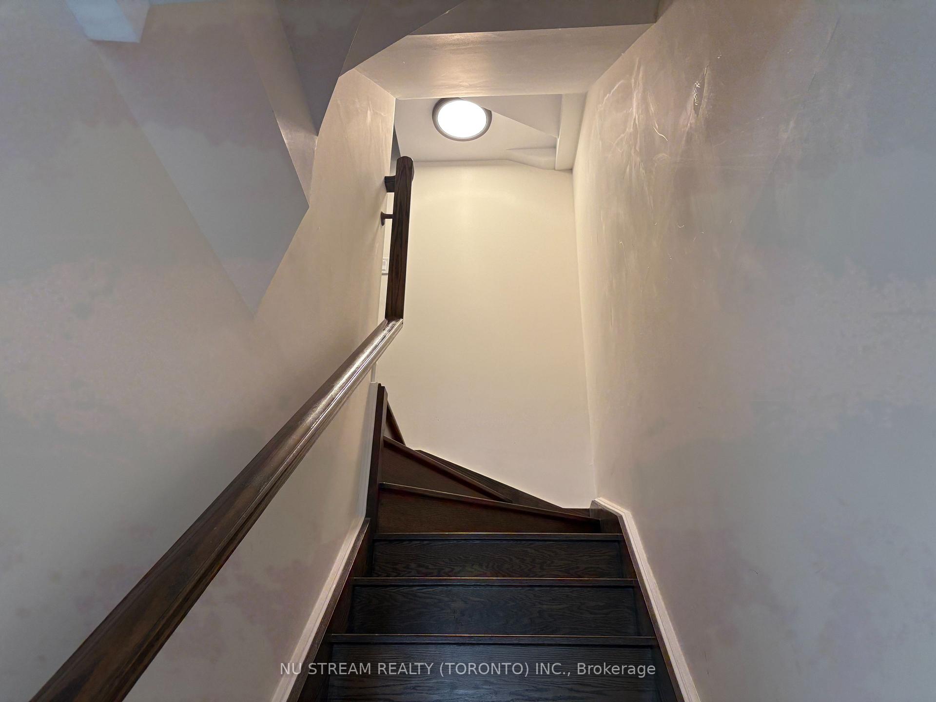 Photo 6 of Unit 255, 318 John Street, Markham, Aileen-Willowbrook — HOMEH