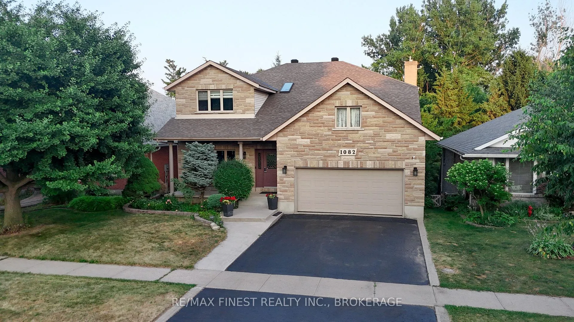 Photo 2 of 1082 Caitlin Crescent, Kingston, North of Taylor-Kidd Blvd — HOMEH