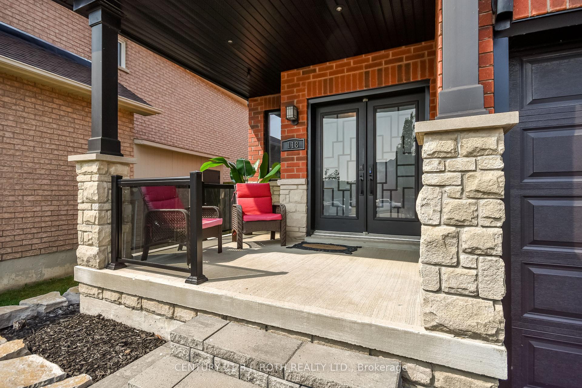 Photo 2 of 118 The Queensway, Barrie, Innis-Shore — HOMEH