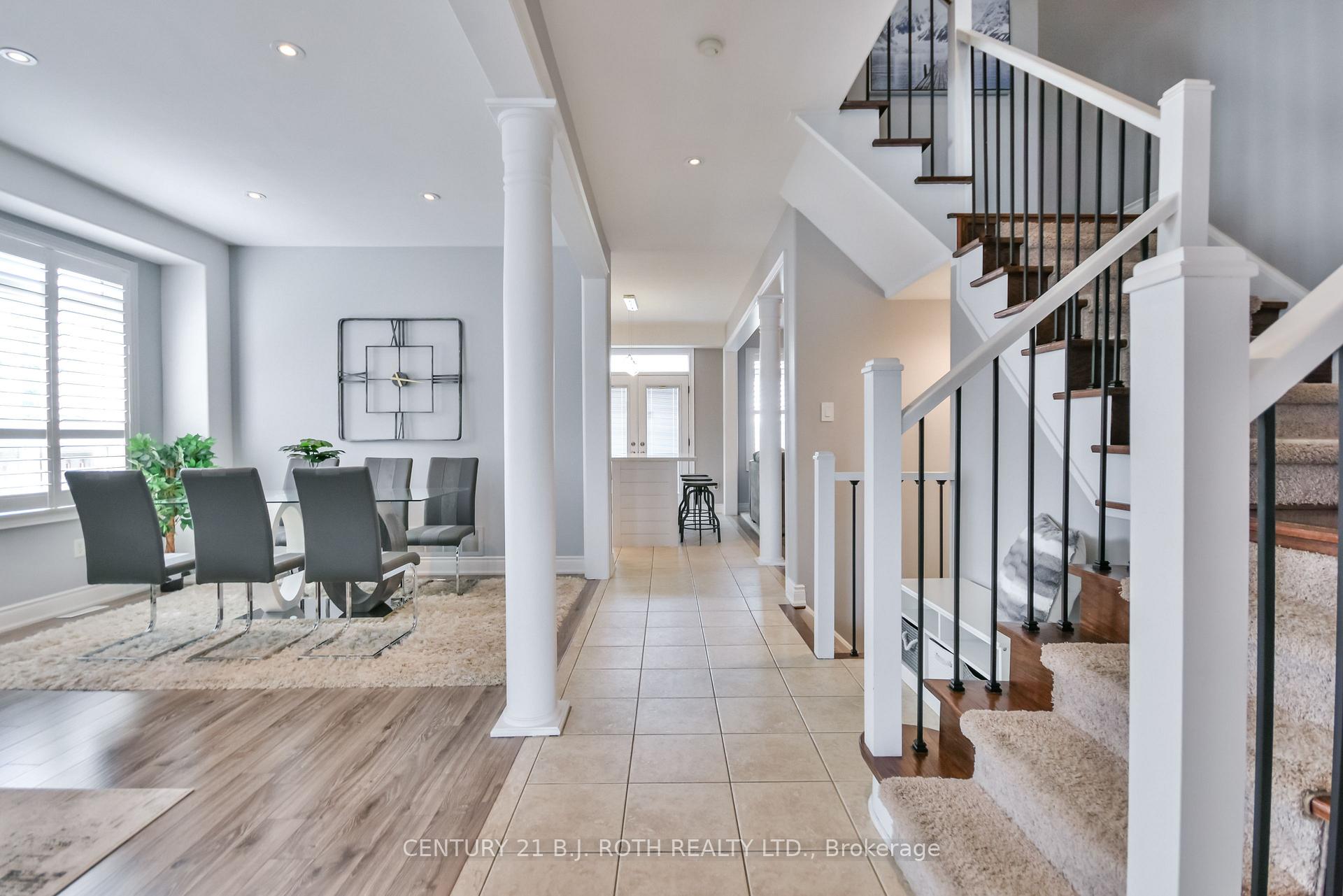 Photo 5 of 118 The Queensway, Barrie, Innis-Shore — HOMEH