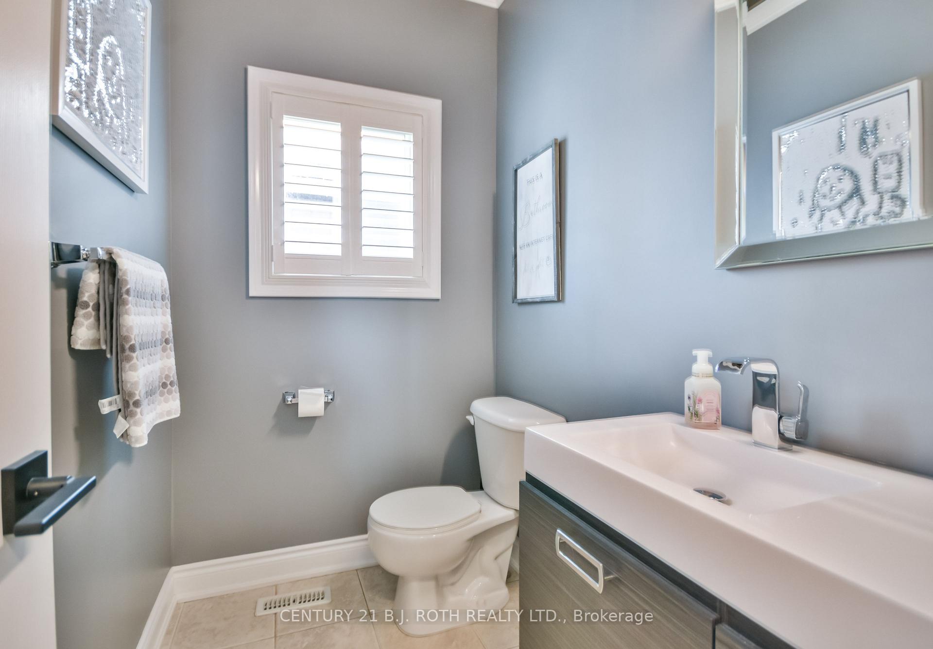 Photo 18 of 118 The Queensway, Barrie, Innis-Shore — HOMEH