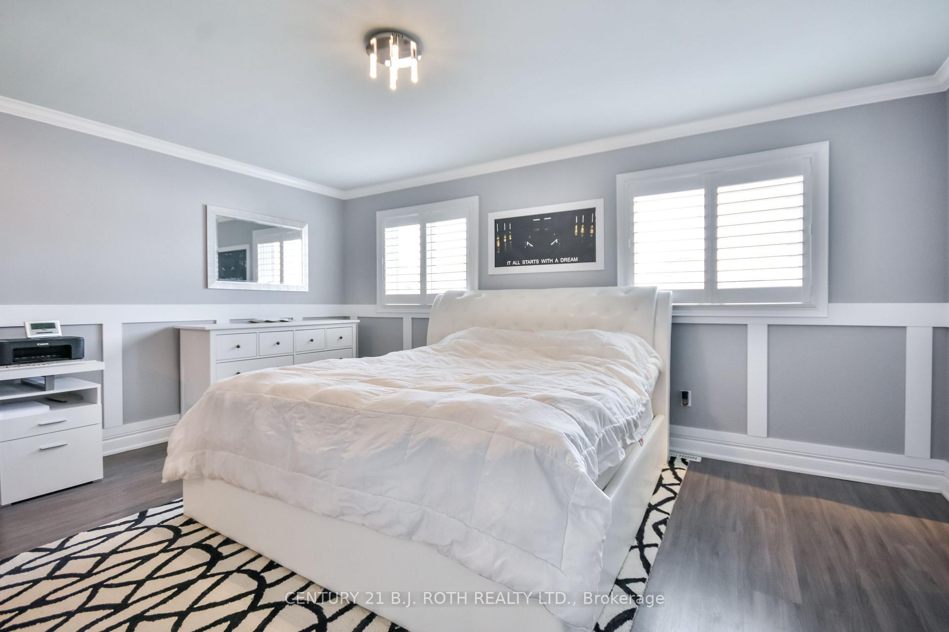 Photo 22 of 118 The Queensway, Barrie, Innis-Shore — HOMEH