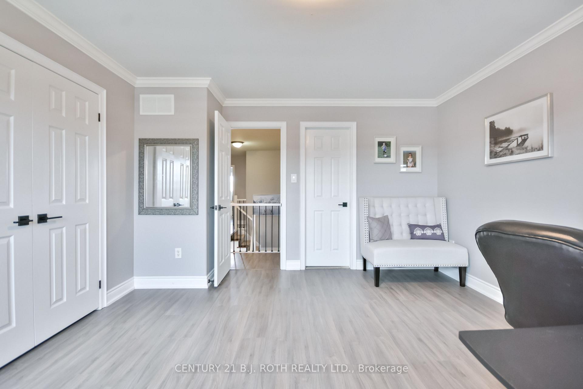Photo 31 of 118 The Queensway, Barrie, Innis-Shore — HOMEH