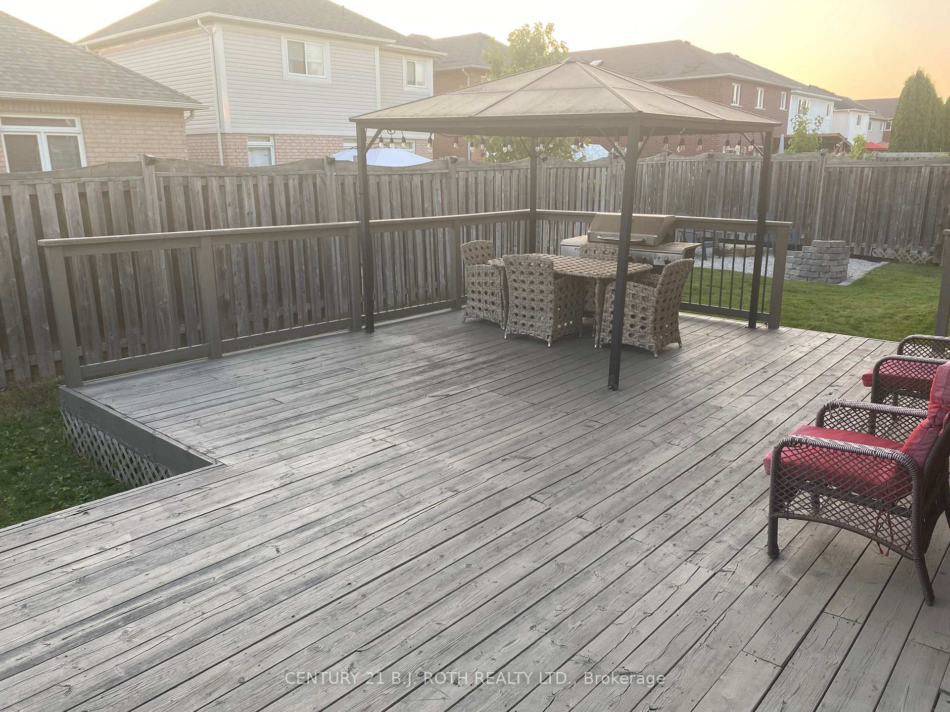 Photo 47 of 118 The Queensway, Barrie, Innis-Shore — HOMEH