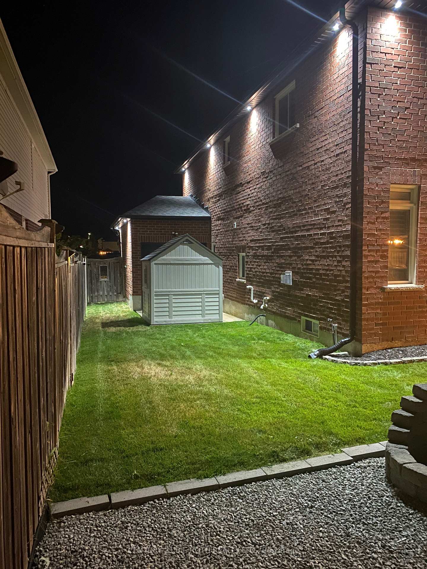 Photo 48 of 118 The Queensway, Barrie, Innis-Shore — HOMEH