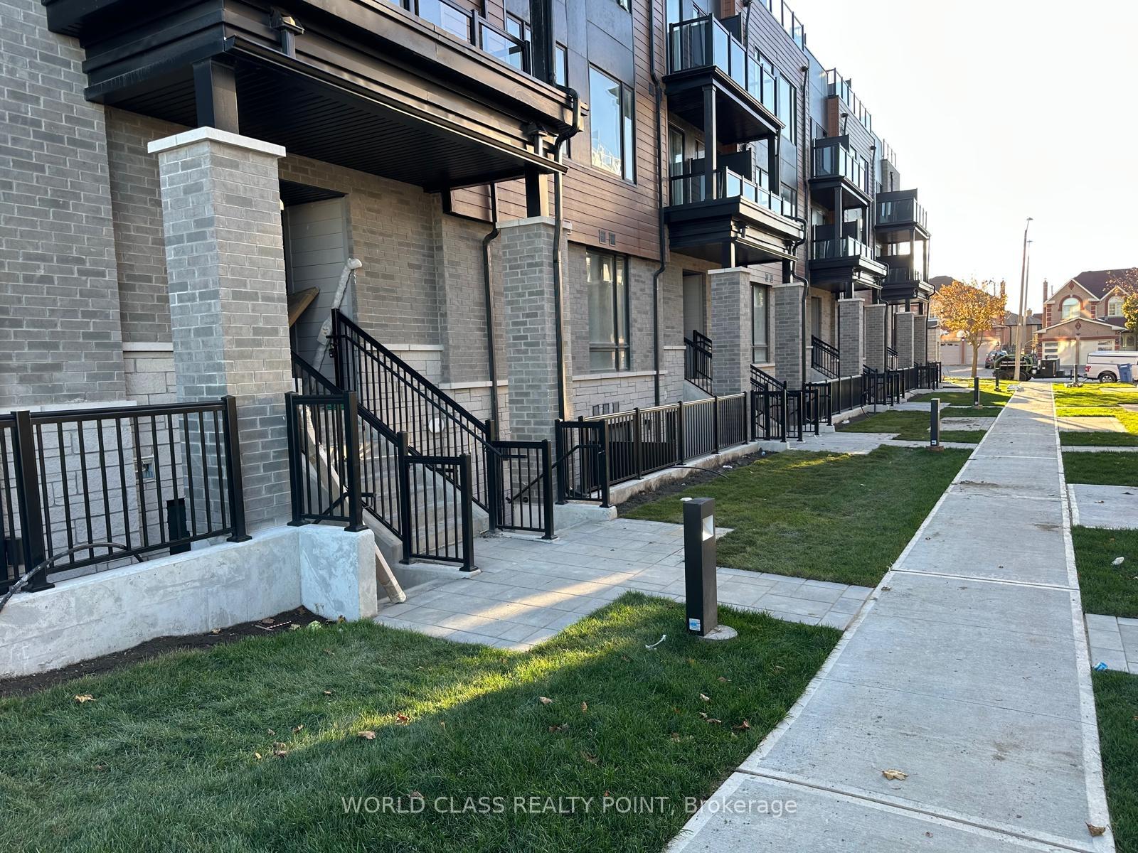 Photo 2 of Unit 13, 113 Marydale Avenue, Markham, Middlefield — HOMEH