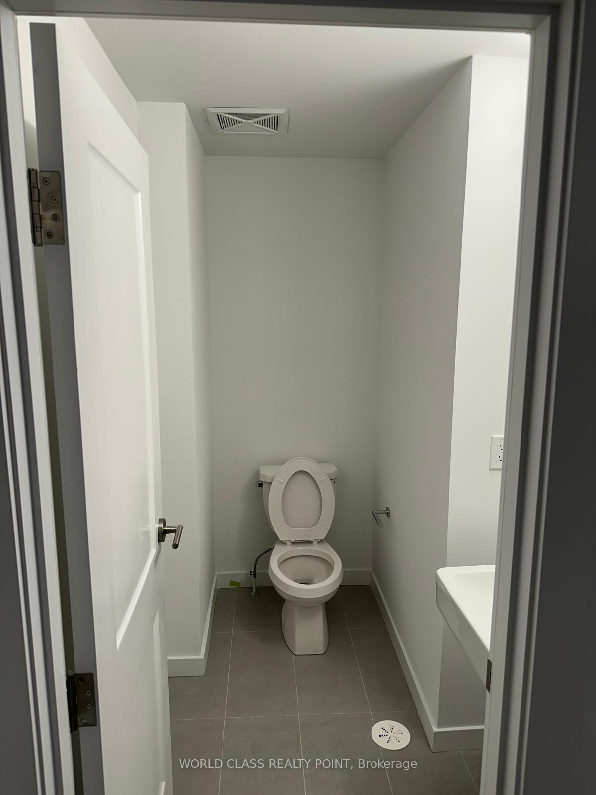 Photo 11 of Unit 13, 113 Marydale Avenue, Markham, Middlefield — HOMEH