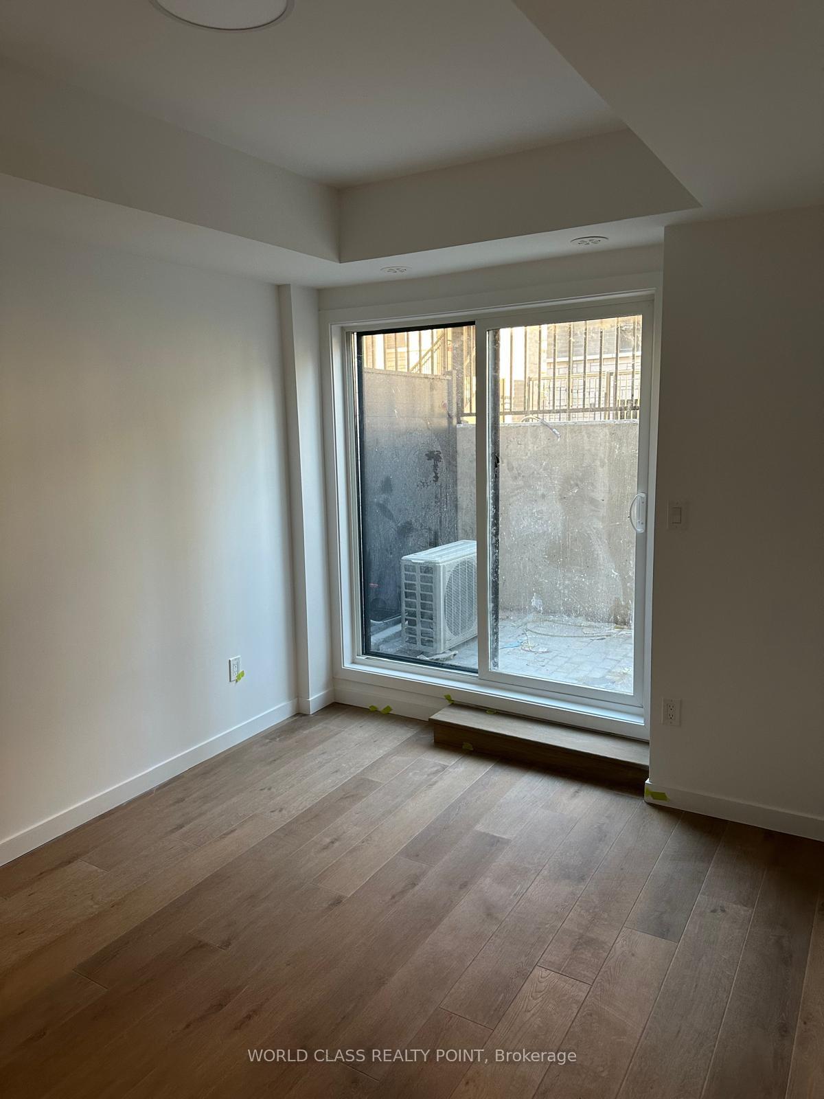 Photo 12 of Unit 13, 113 Marydale Avenue, Markham, Middlefield — HOMEH