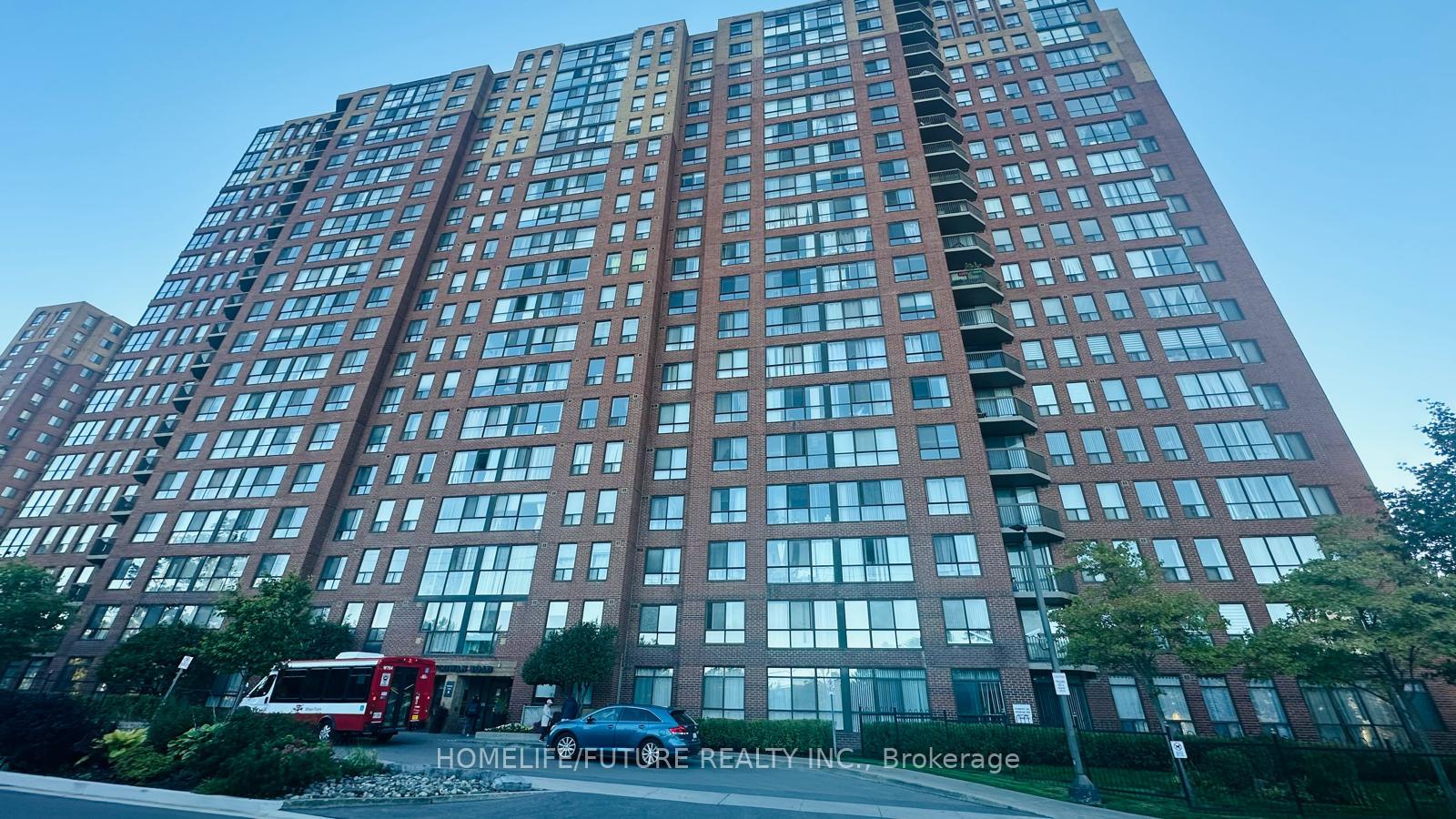 Front of Unit 606, 330 Mccowan Road