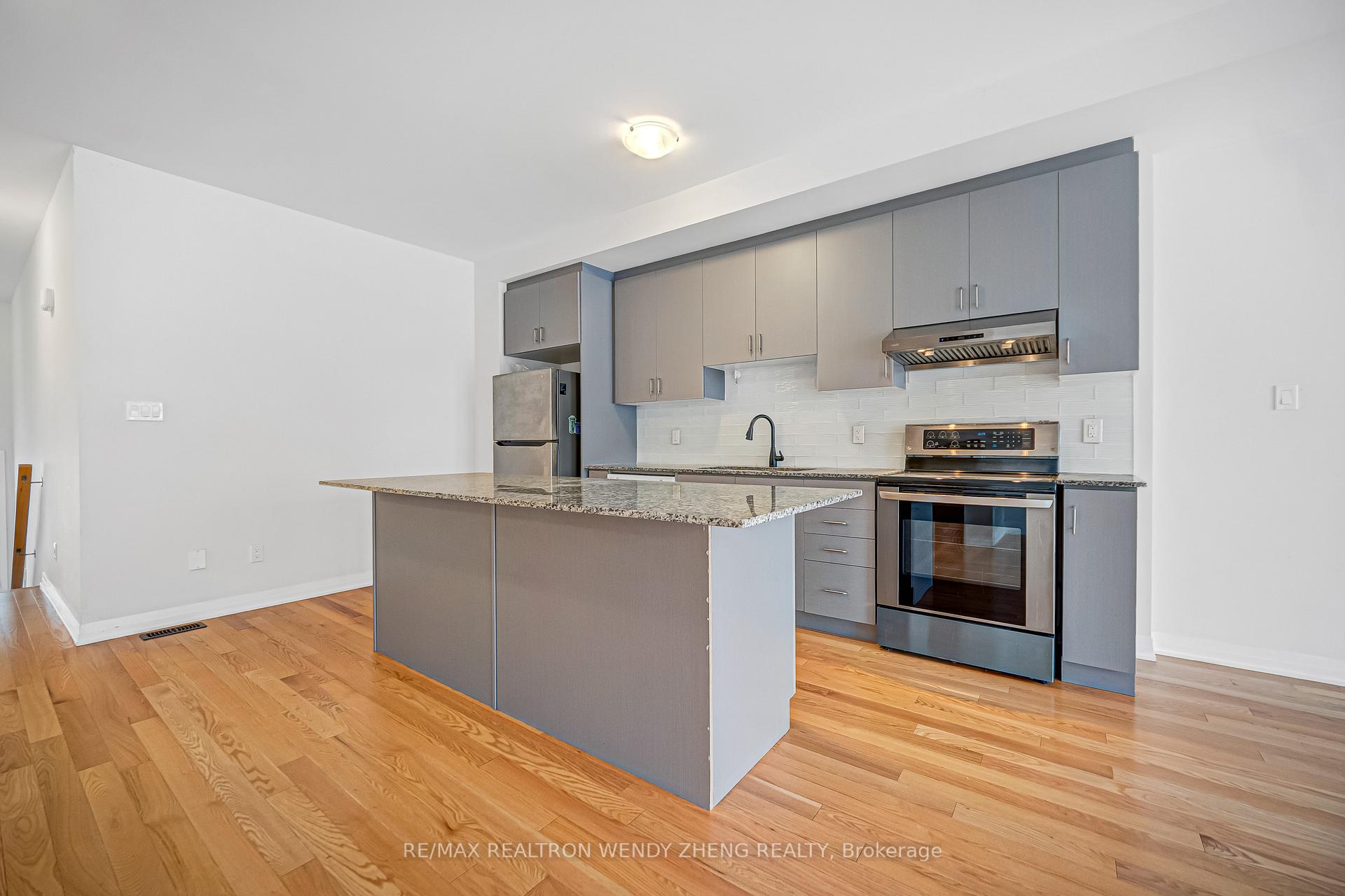 Photo 4 of 13 Beer Lane, Markham, Wismer — HOMEH