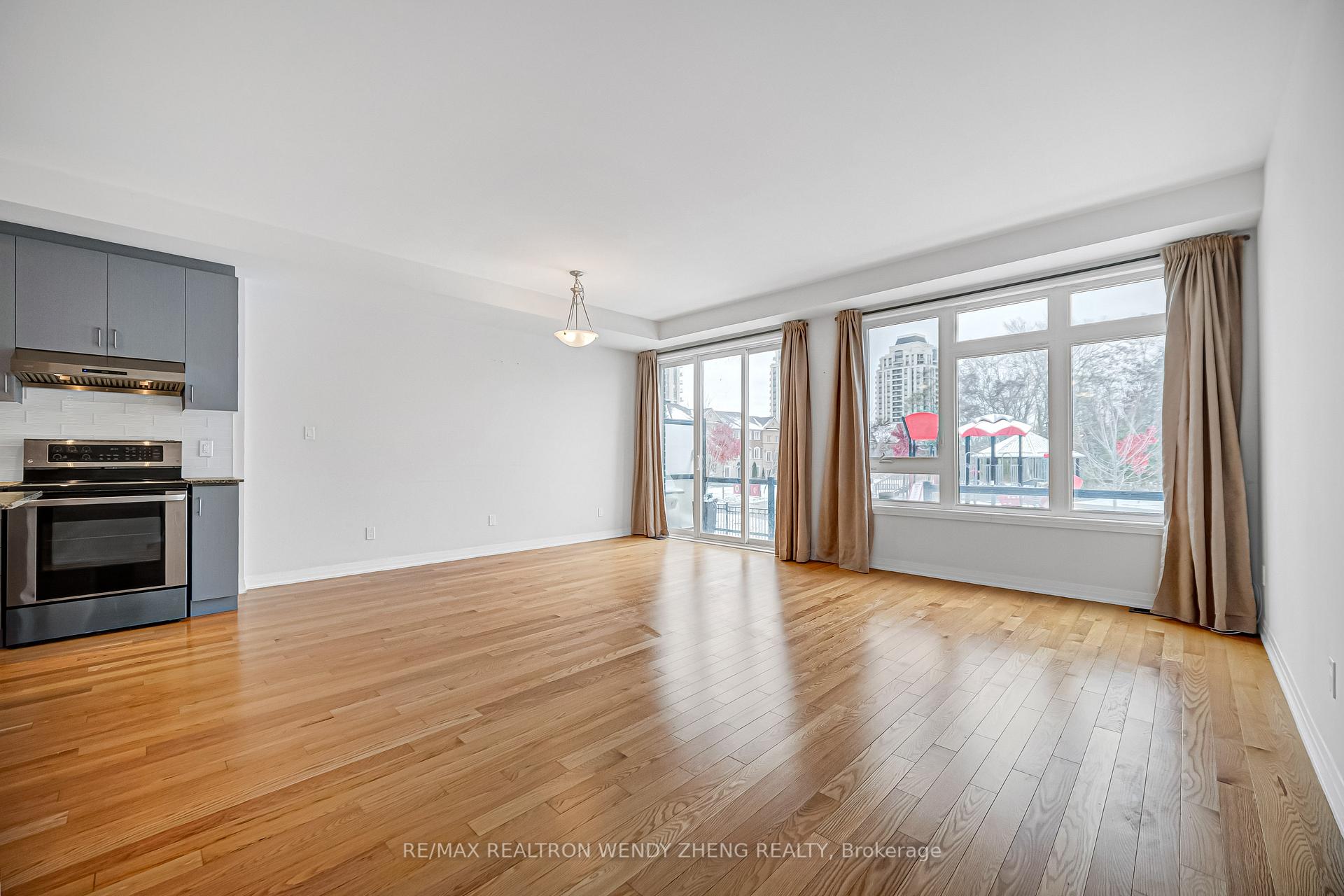 Photo 6 of 13 Beer Lane, Markham, Wismer — HOMEH