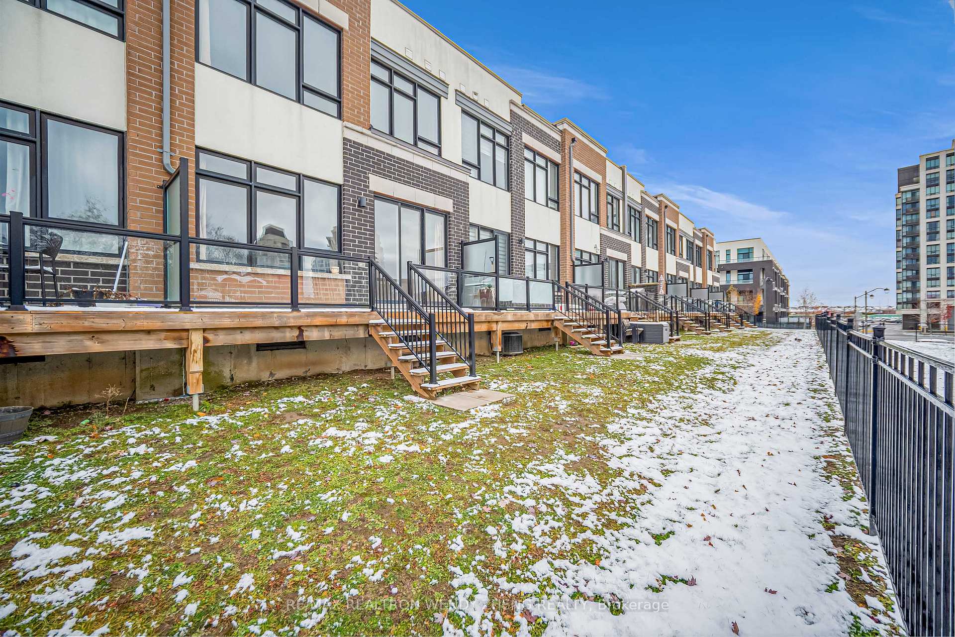 Photo 18 of 13 Beer Lane, Markham, Wismer — HOMEH