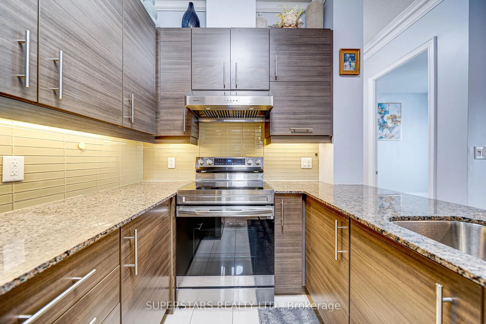 Photo 5 of Unit PH12, 277 South Park Road, Markham, Commerce Valley — HOMEH