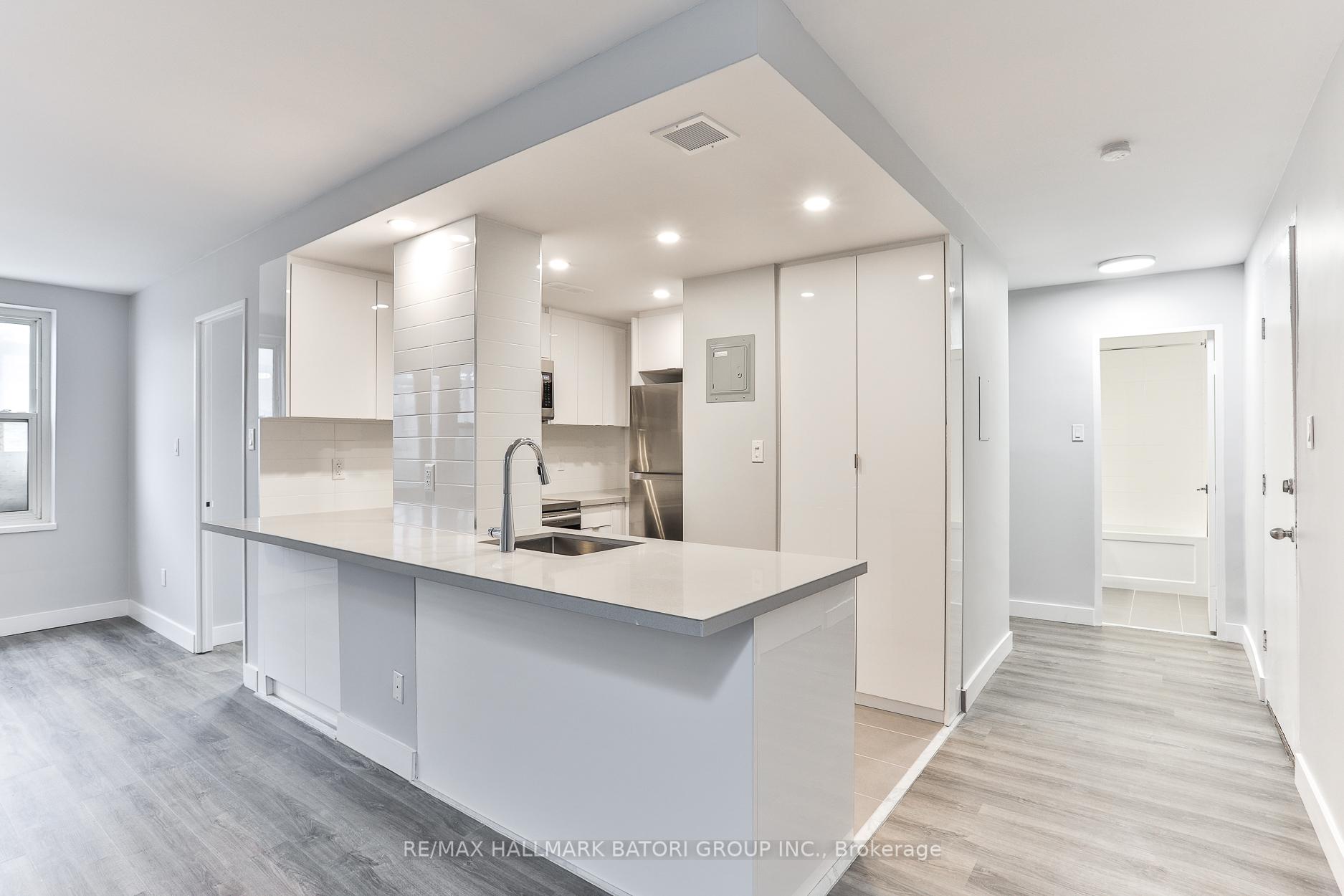 Photo 8 of Unit 310, 2603 Bathurst Street, Toronto, Forest Hill North — HOMEH