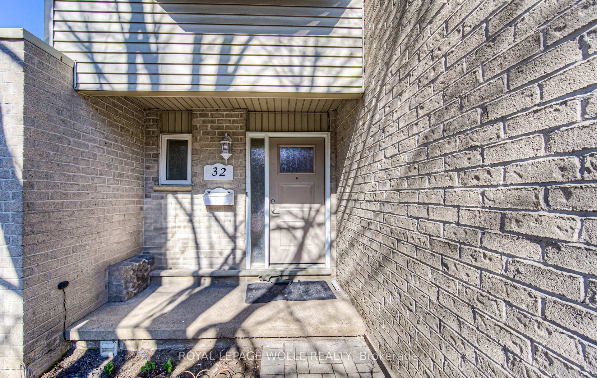 Photo 4 of Unit 32, 20 Paulander Drive, Kitchener — HOMEH