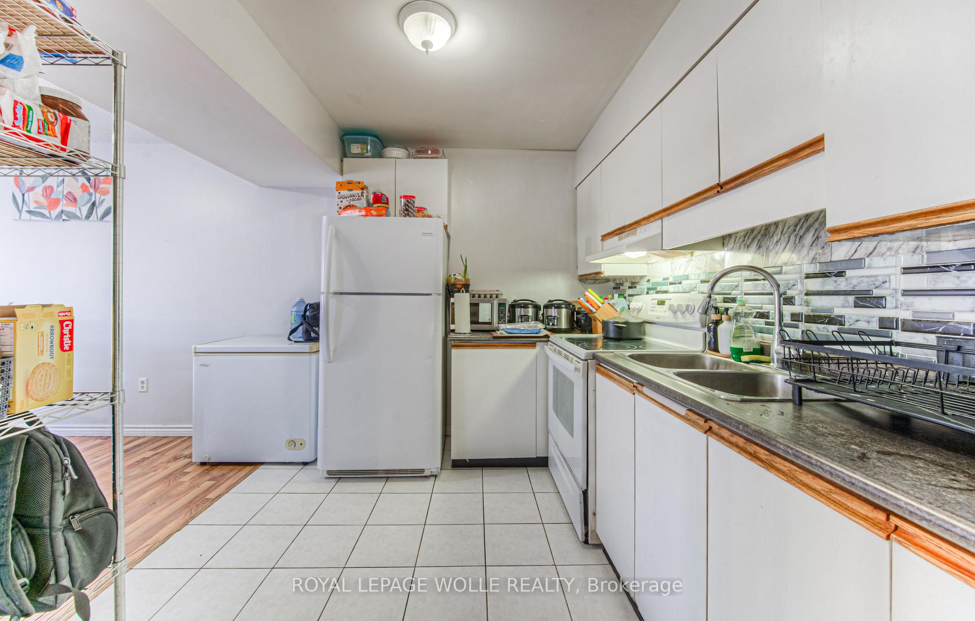Photo 9 of Unit 32, 20 Paulander Drive, Kitchener — HOMEH