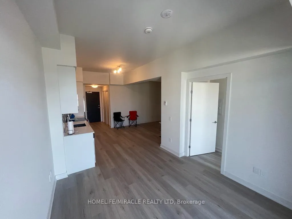 Photo 3 of Unit 403, 385 Winston Road, Grimsby, Grimsby Beach — HOMEH