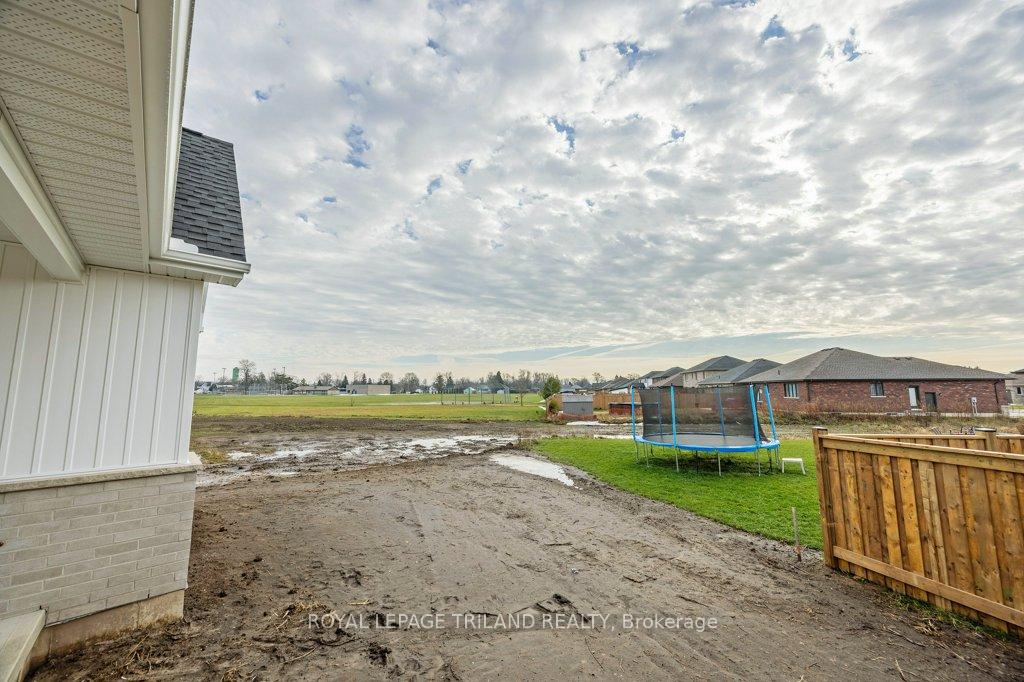 Photo 35 of 8 Bouw Place, Dutton/Dunwich, Rural Dutton/Dunwich — HOMEH