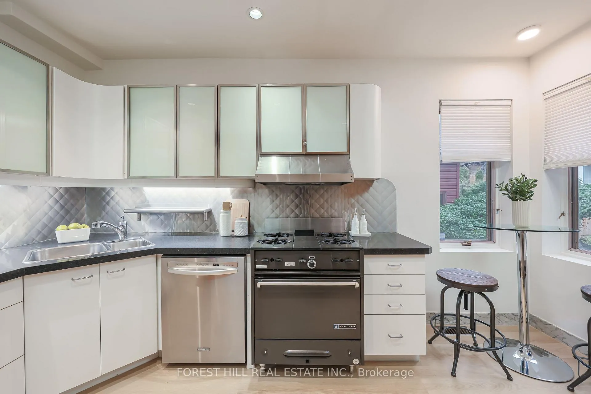 Photo 10 of 68 Sparkhall Avenue, Toronto, North Riverdale — HOMEH