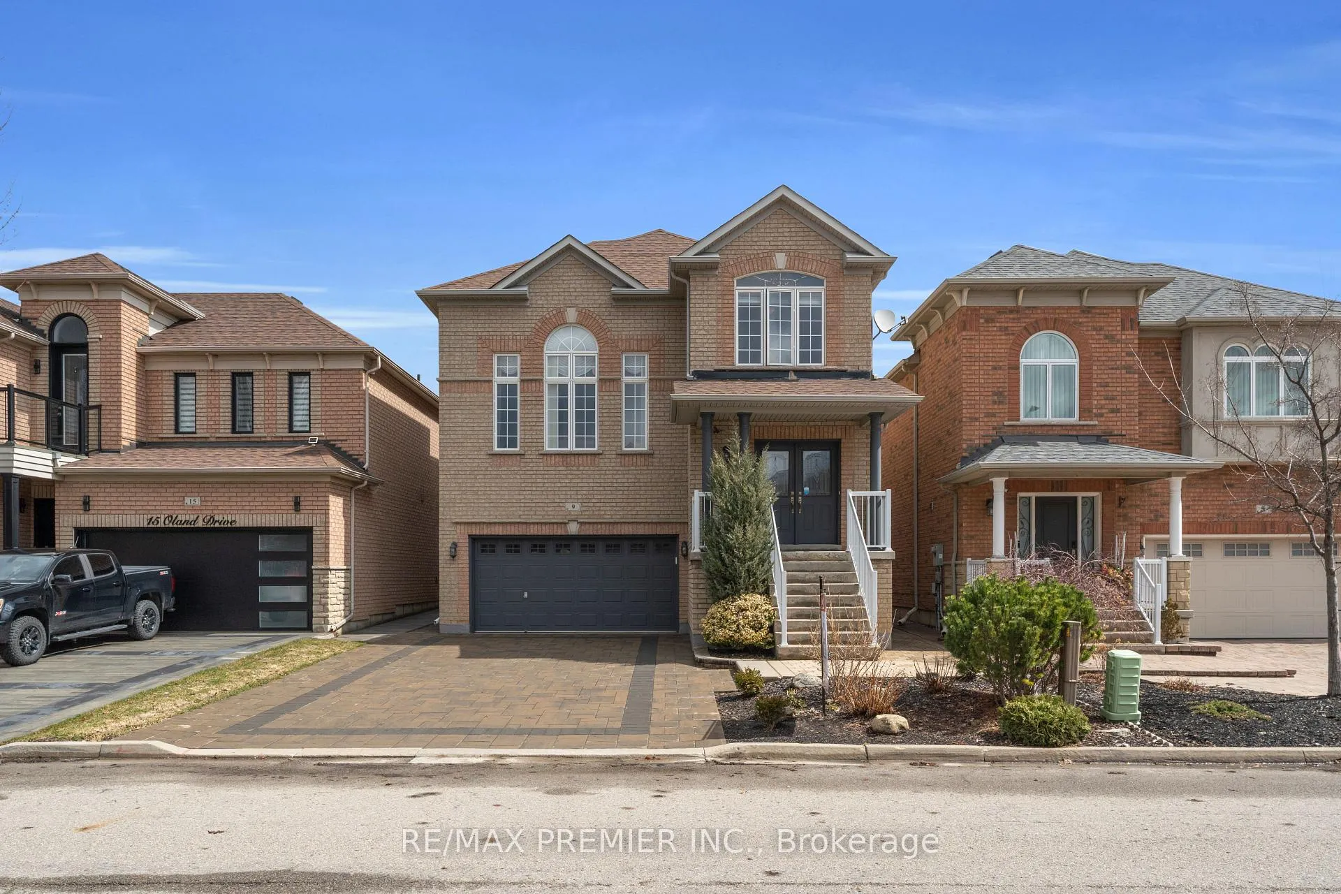 Photo 1 of 9 Oland Drive, Vaughan, Vellore Village — HOMEH