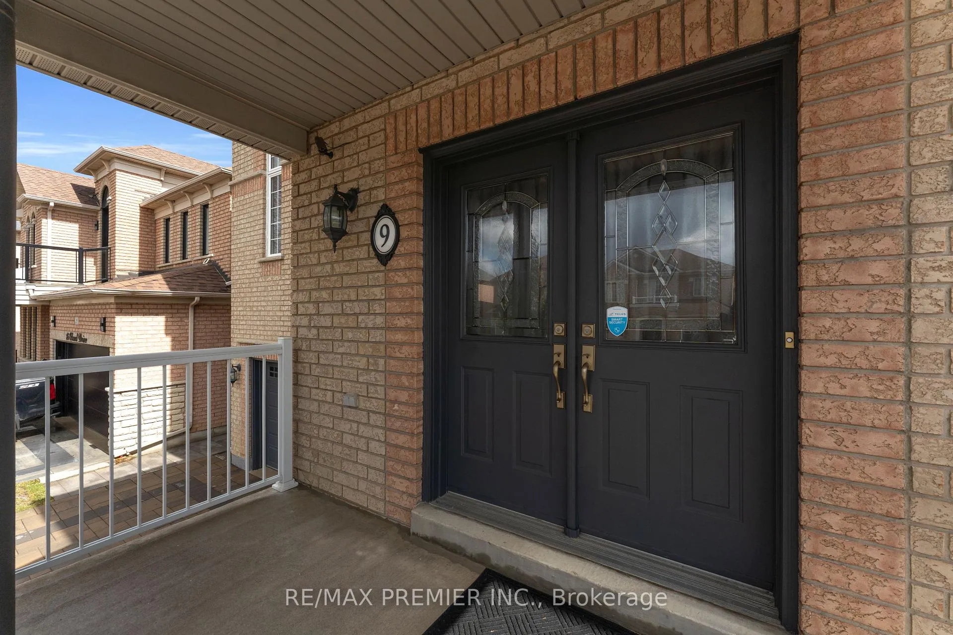 Photo 2 of 9 Oland Drive, Vaughan, Vellore Village — HOMEH