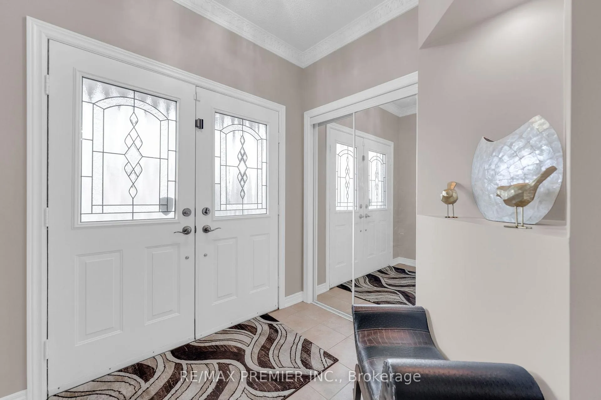 Photo 3 of 9 Oland Drive, Vaughan, Vellore Village — HOMEH