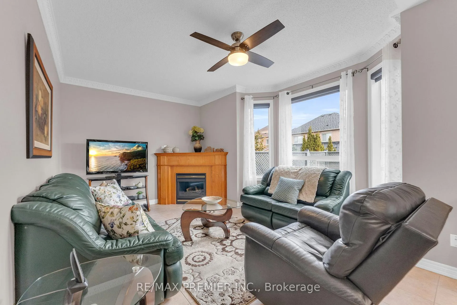 Photo 6 of 9 Oland Drive, Vaughan, Vellore Village — HOMEH
