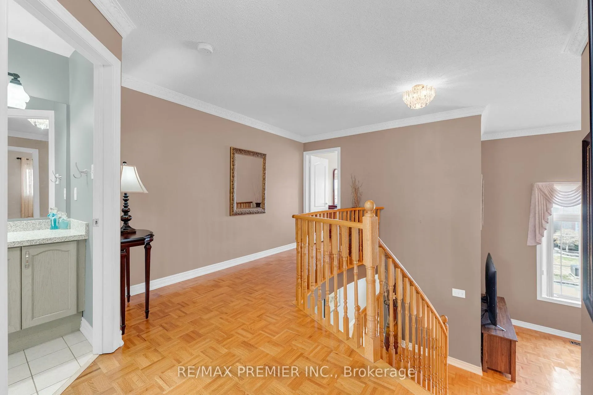 Photo 19 of 9 Oland Drive, Vaughan, Vellore Village — HOMEH
