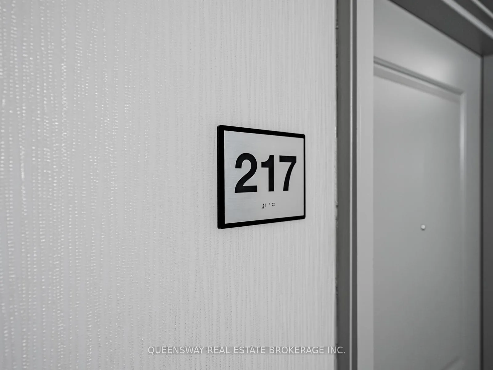 Photo 7 of Unit 217, 35 Southshore Crescent, Hamilton, Stoney Creek — HOMEH