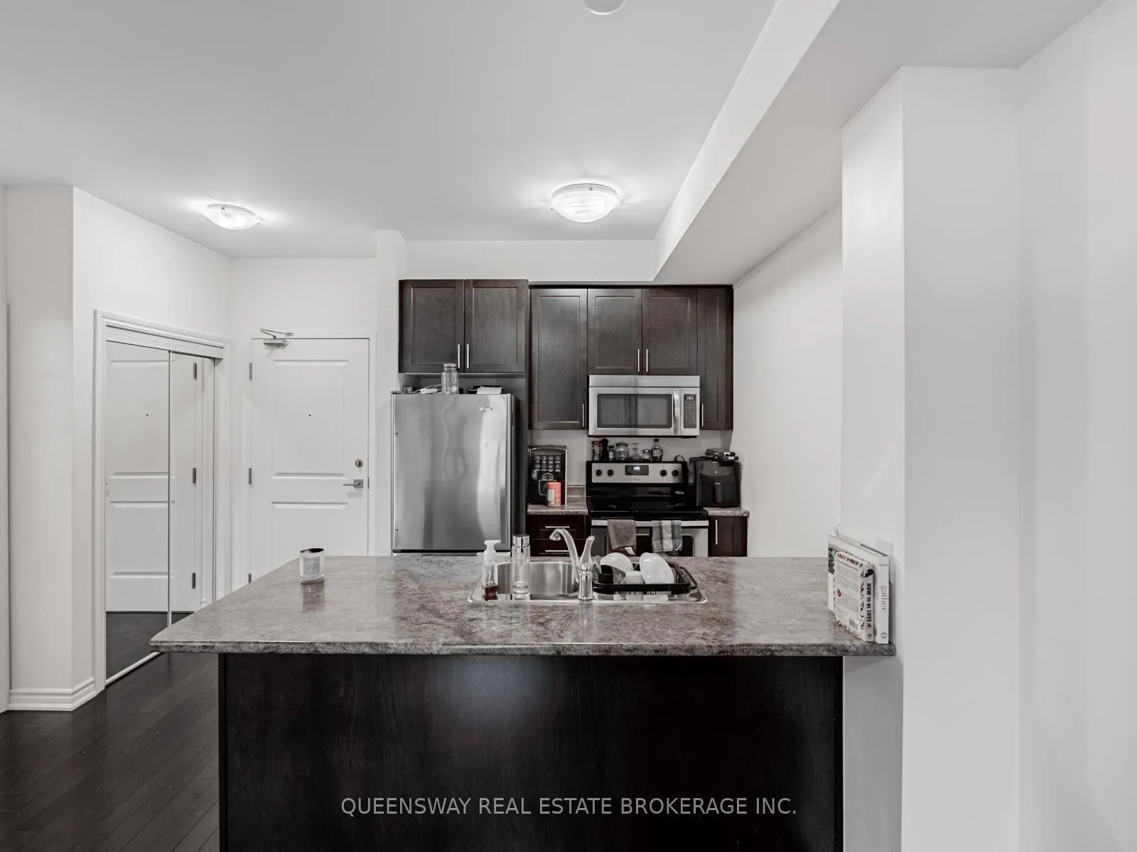 Photo 12 of Unit 217, 35 Southshore Crescent, Hamilton, Stoney Creek — HOMEH