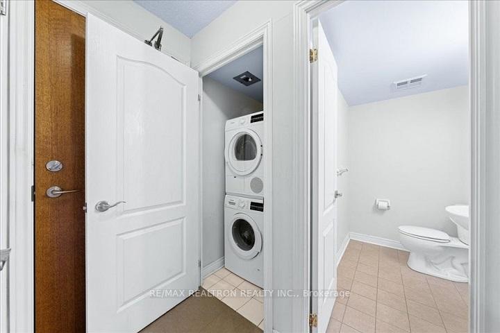 Photo 2 of Unit 307, 50 Disera Drive, Vaughan, Beverley Glen — HOMEH