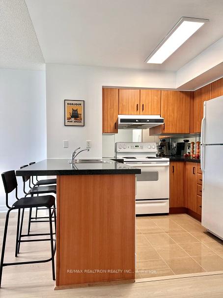 Photo 12 of Unit 307, 50 Disera Drive, Vaughan, Beverley Glen — HOMEH
