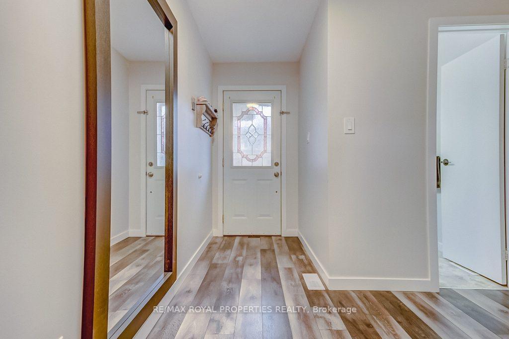 Photo 3 of 66 Parker Crescent, Ajax, South East — HOMEH