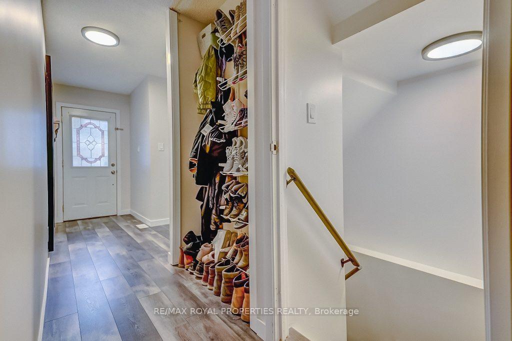Photo 5 of 66 Parker Crescent, Ajax, South East — HOMEH