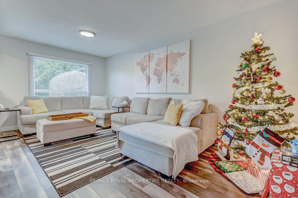 Photo 7 of 66 Parker Crescent, Ajax, South East — HOMEH