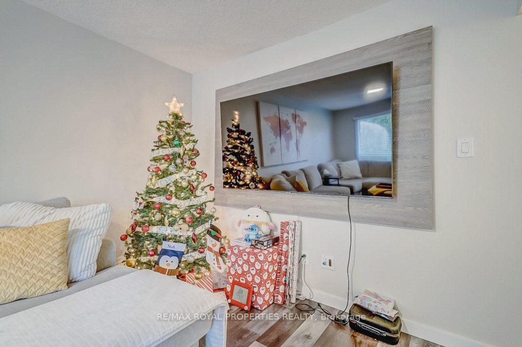 Photo 10 of 66 Parker Crescent, Ajax, South East — HOMEH