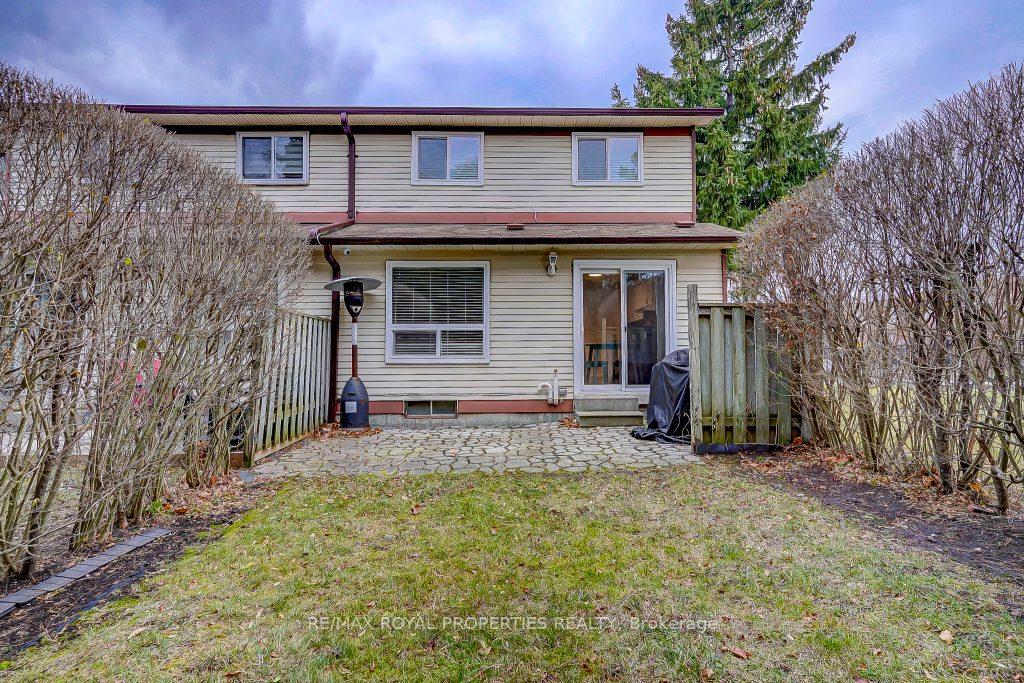 Photo 30 of 66 Parker Crescent, Ajax, South East — HOMEH