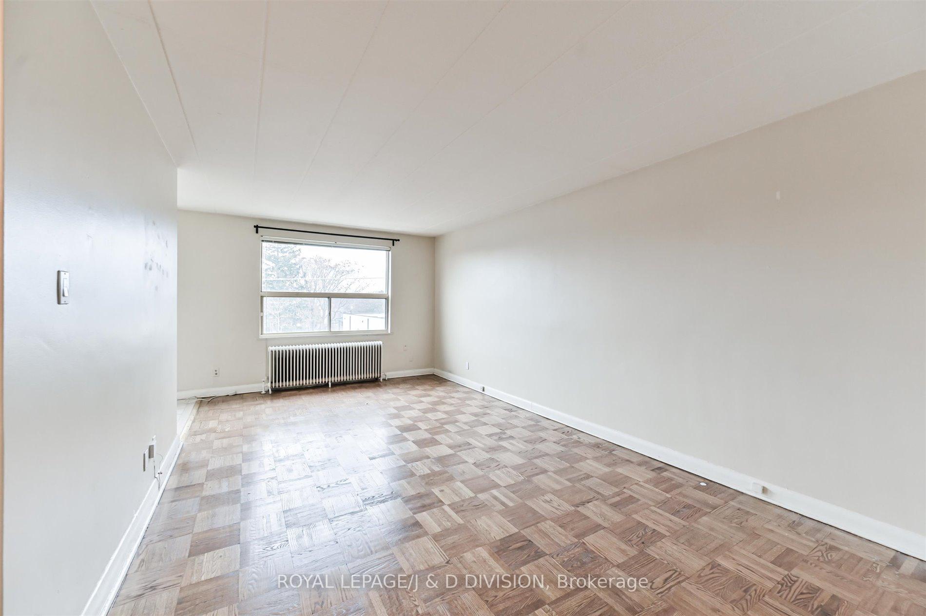 Photo 8 of Unit 304, 325 Sammon Avenue, Toronto, Danforth Village-East York — HOMEH