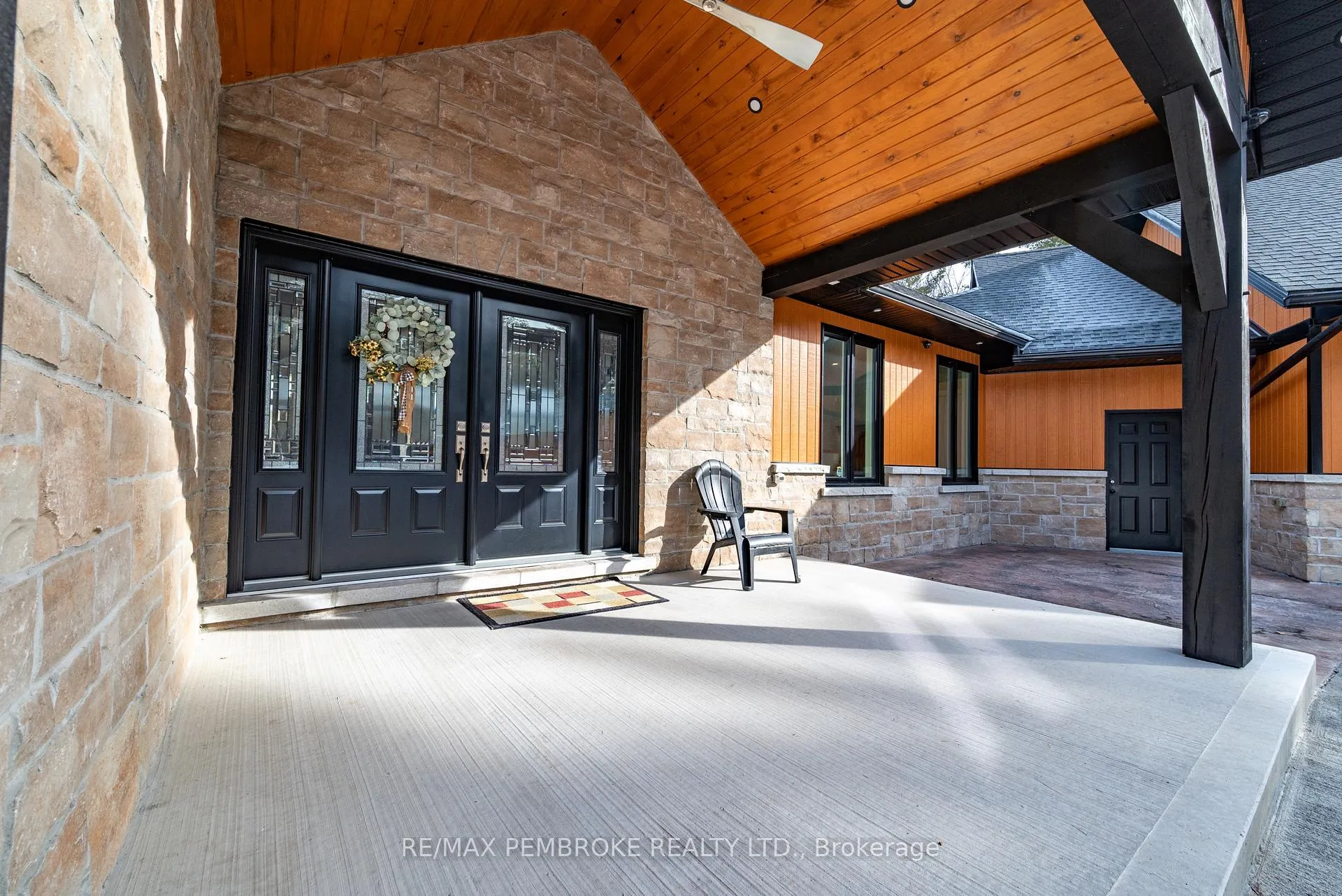 Photo 2 of 1034 Rantz Road, Petawawa — HOMEH
